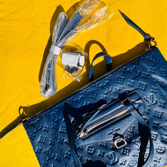 Perfect blue Louis Vuitton shoulder bag - Picture 2 of 12